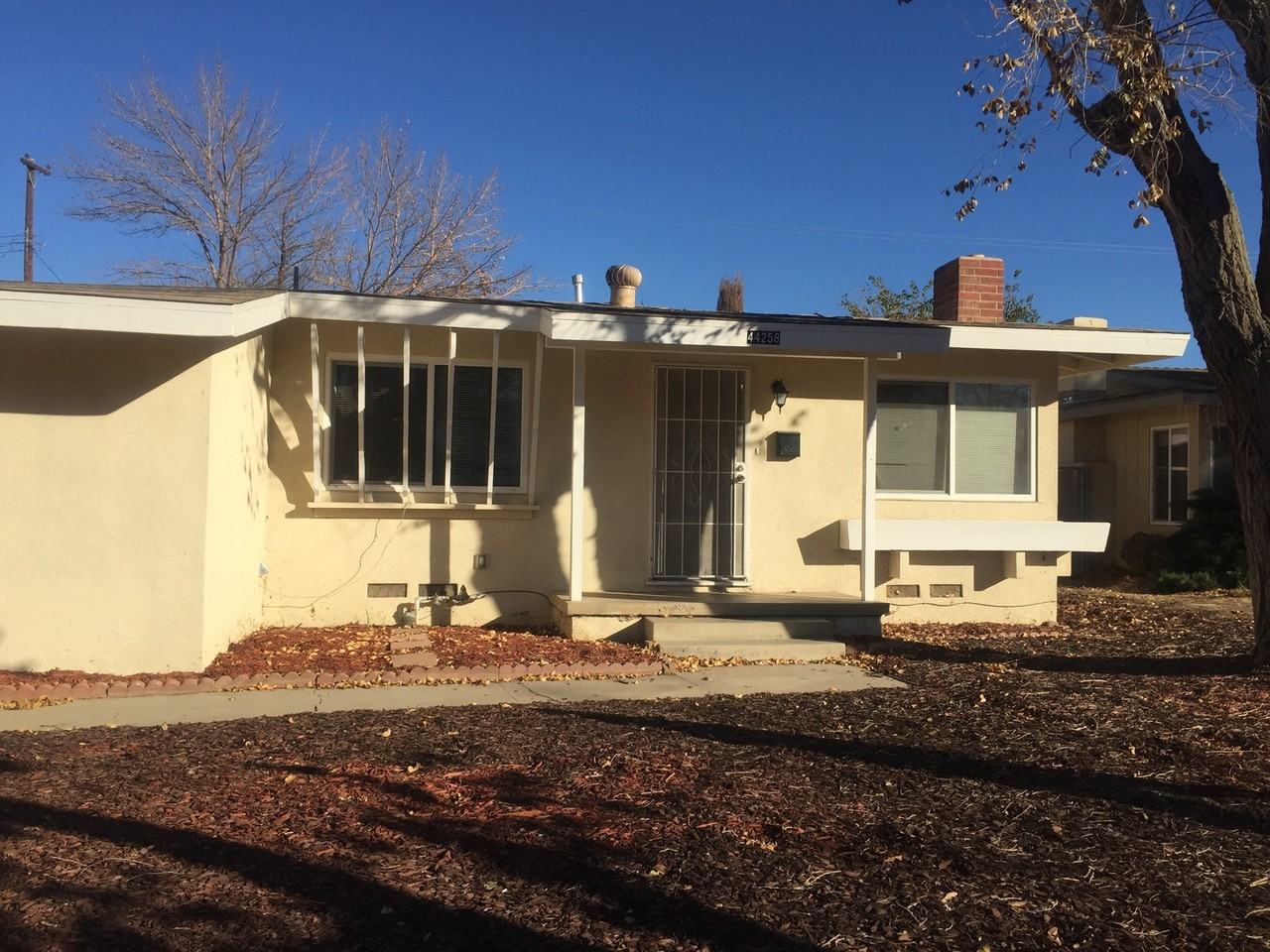 44258 4th St E - Photo 3 of 11