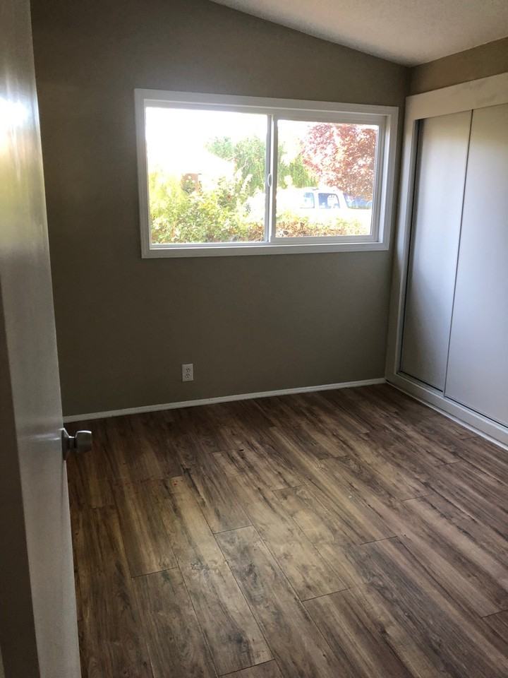 3138 E Avenue Q4 - Photo 5 of 13