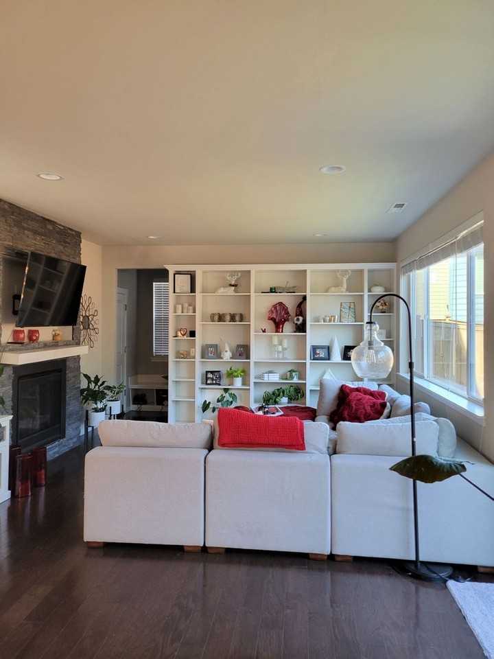 1863 Regent Ave Nw - Photo 2 of 8