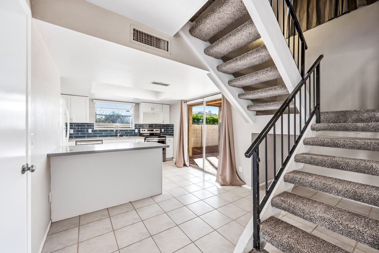 860 South Rio Drive - Photo 5 of 24