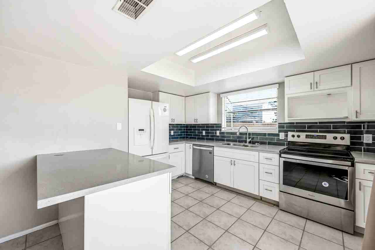 860 South Rio Drive - Photo 6 of 24