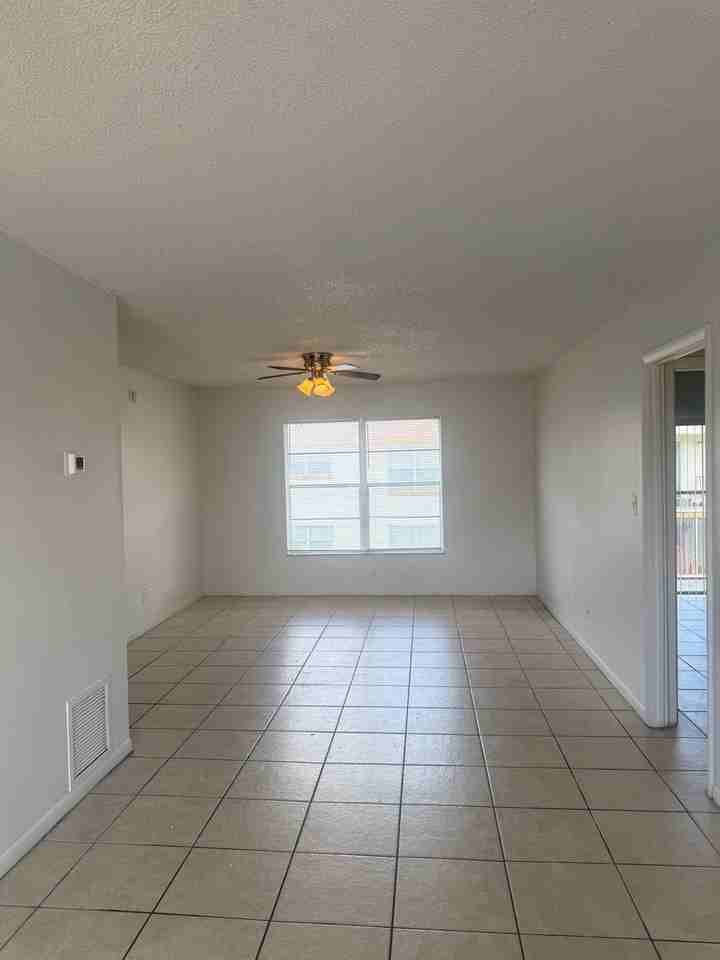 1807 Michigan Ave #D - Photo 6 of 19