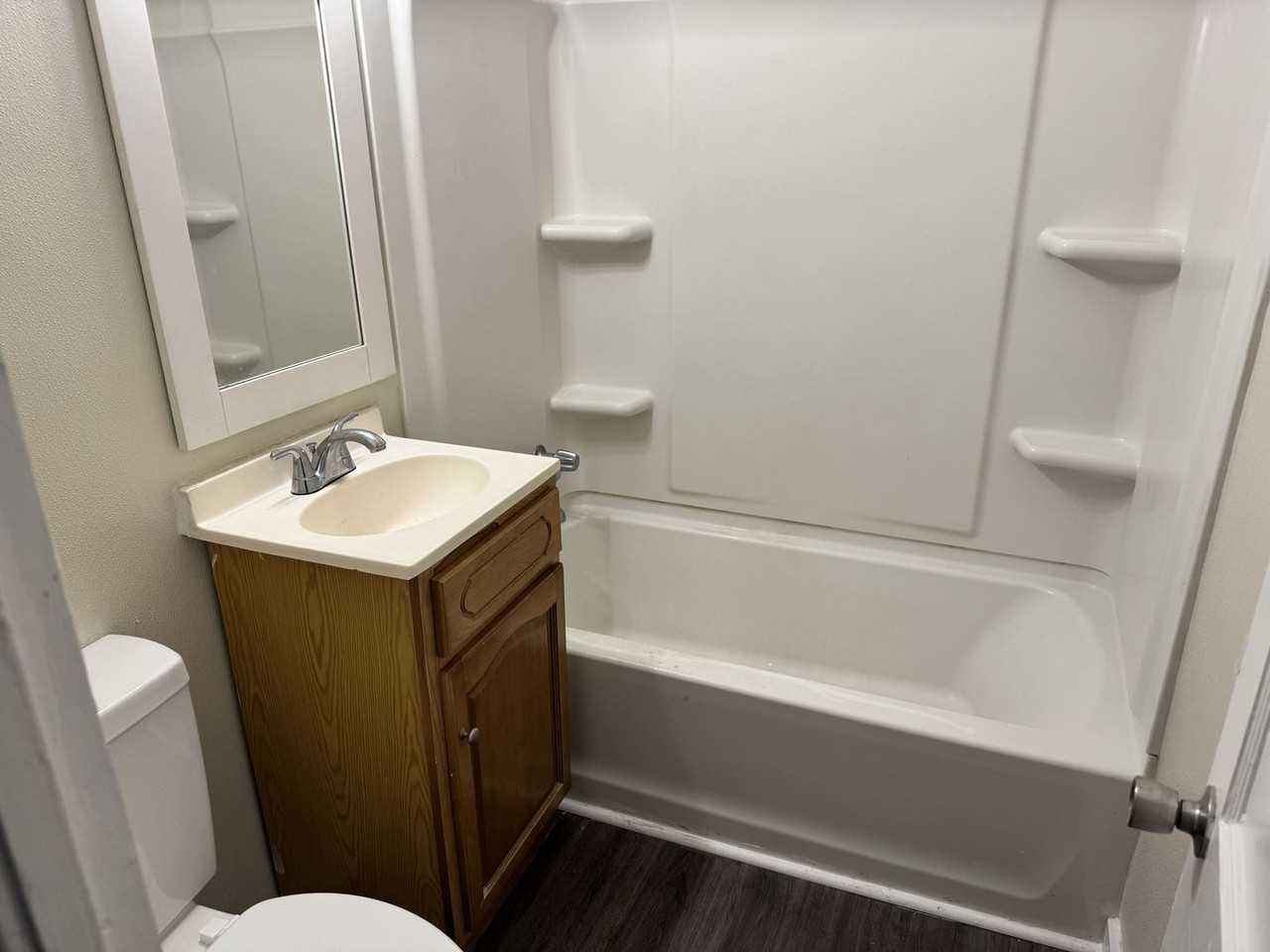 305 Miller Blvd - Photo 6 of 10