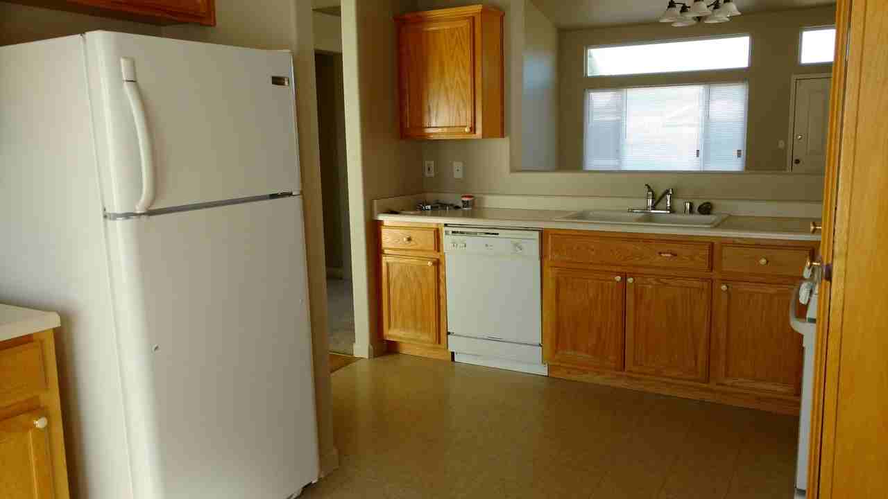 615 Jennys Ln - Photo 5 of 15