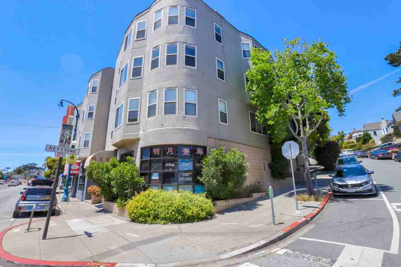 1920 Ocean Ave - Photo 2 of 29