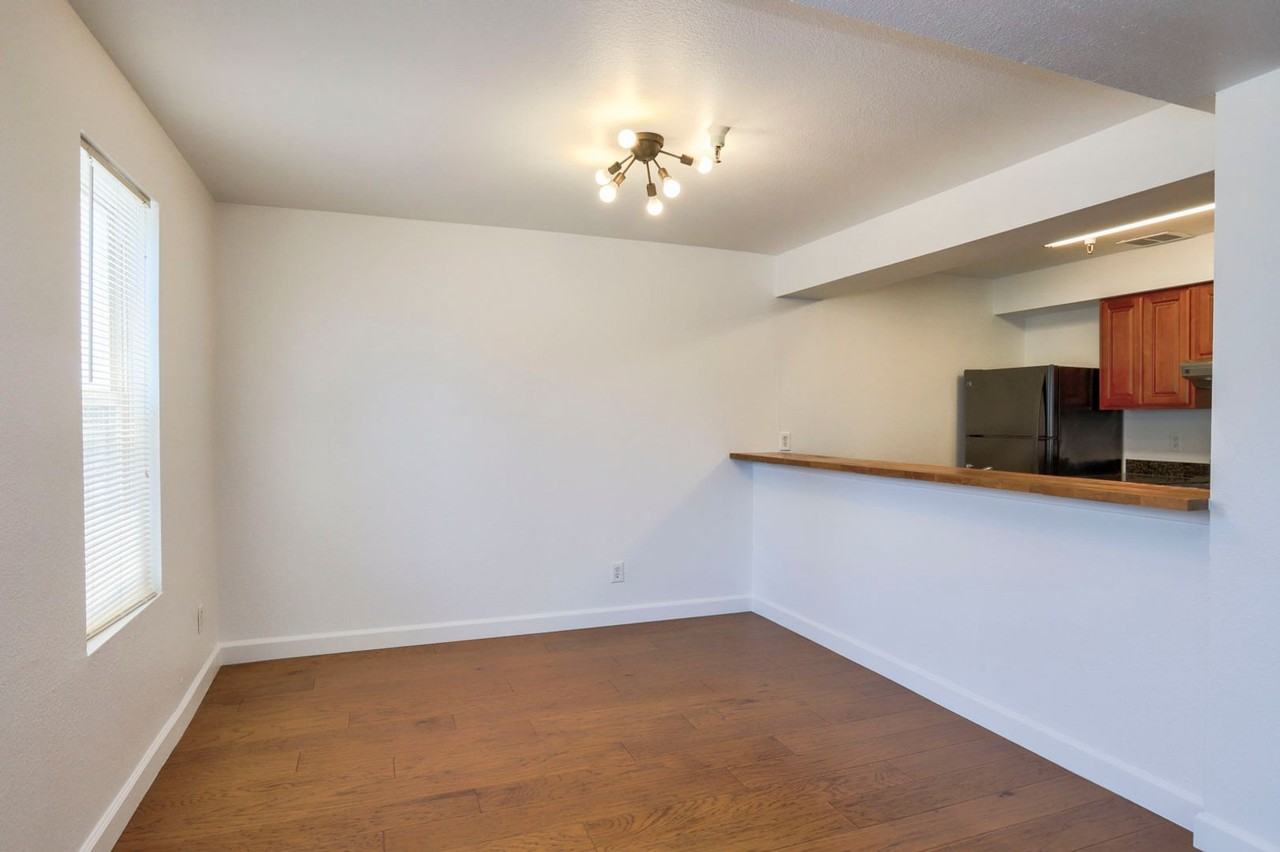 1920 Ocean Ave - Photo 7 of 29