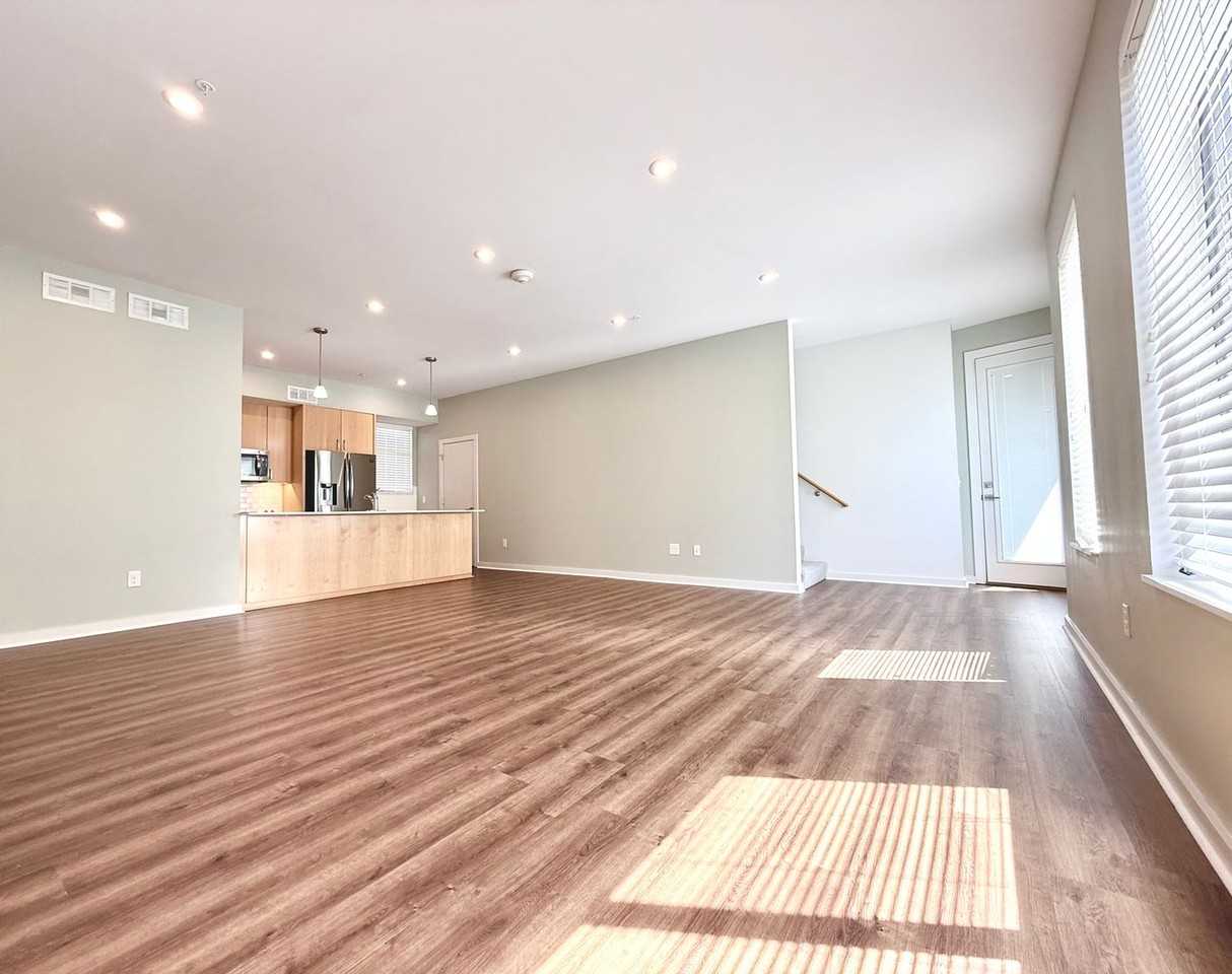 627 Couch Dr #S13 - Photo 2 of 21