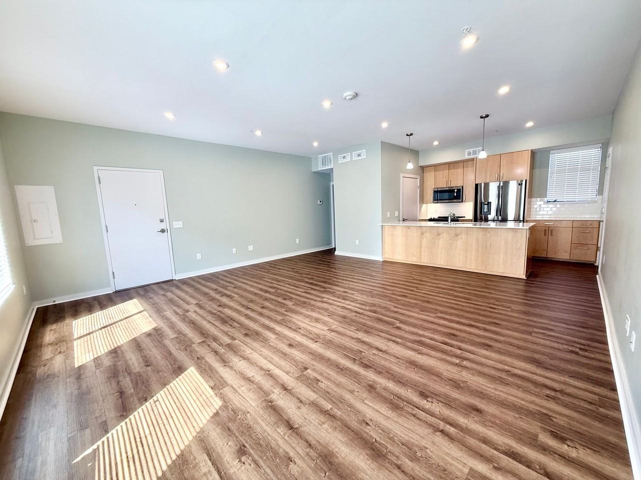 627 Couch Dr #S13 - Photo 3 of 21