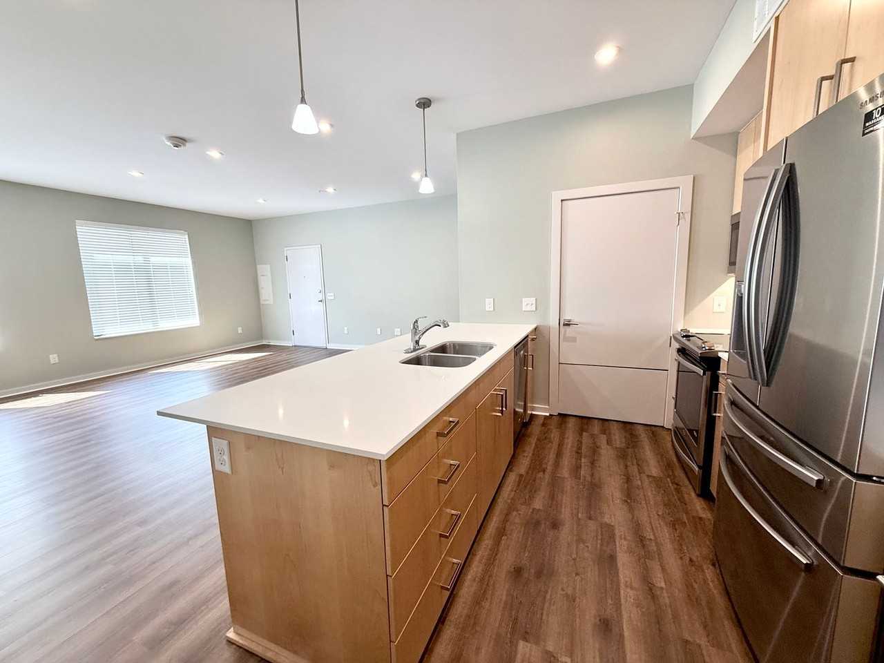 627 Couch Dr #S13 - Photo 4 of 21