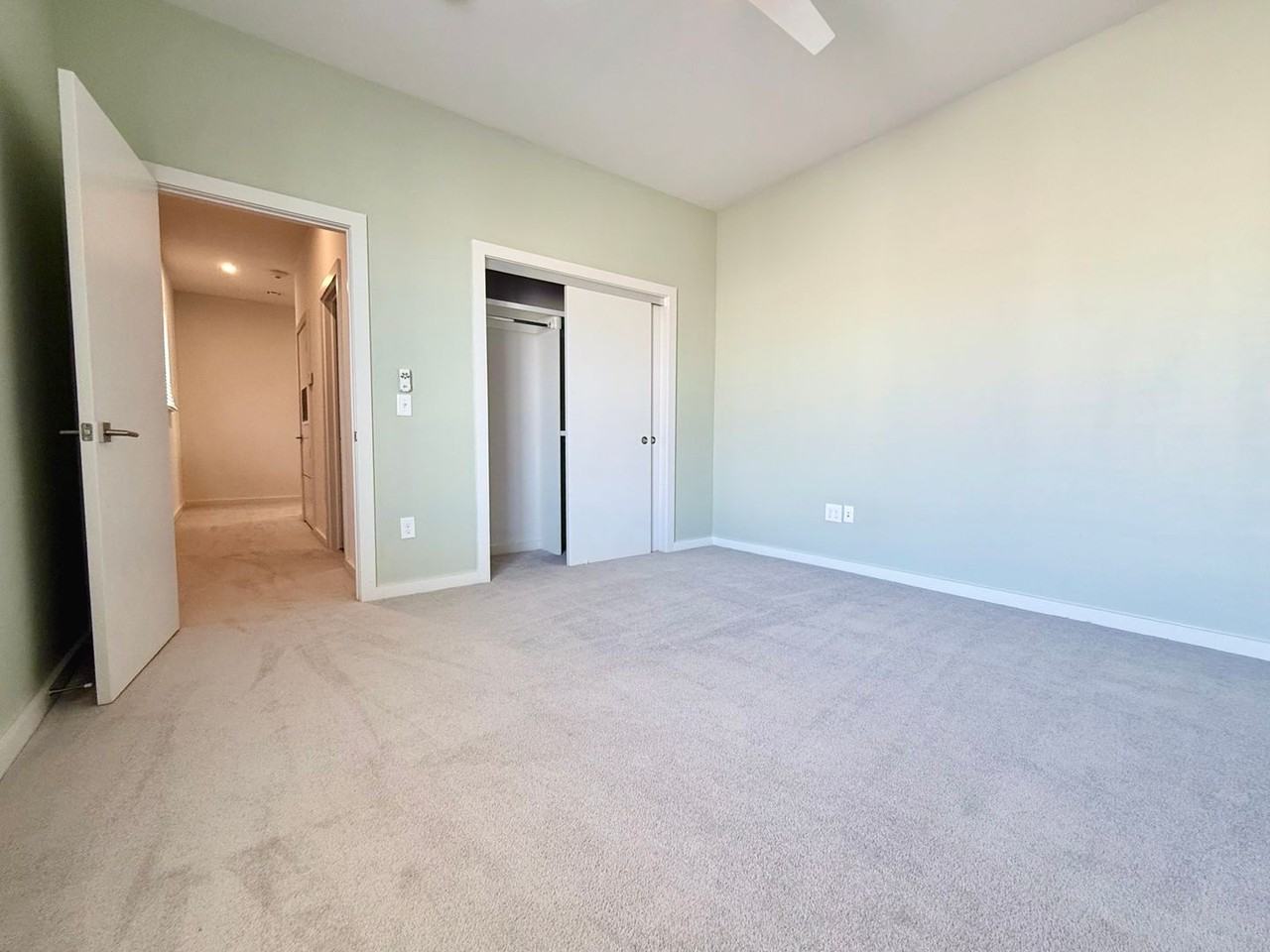 627 Couch Dr #S13 - Photo 7 of 21