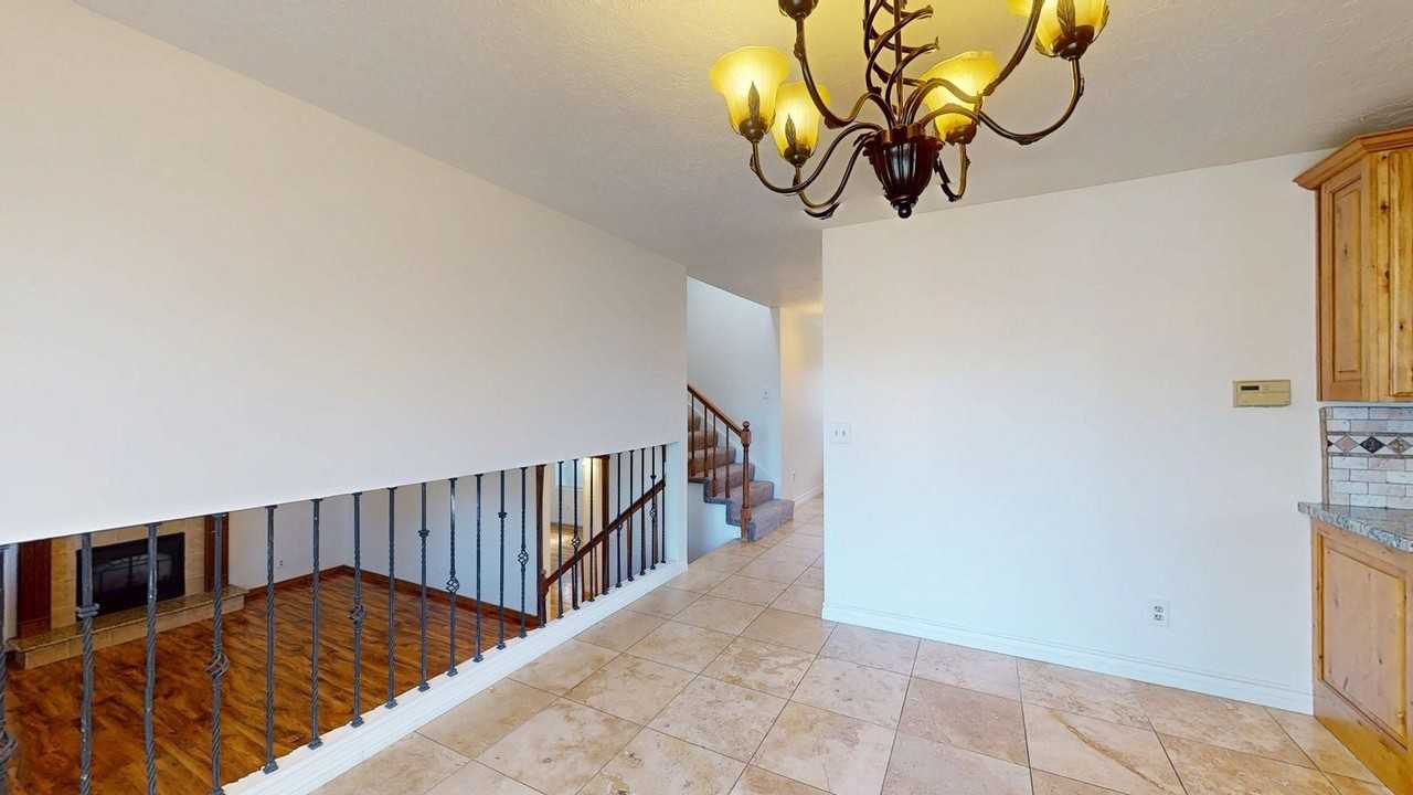 10924 S Pleasant View Dr - Photo 6 of 23