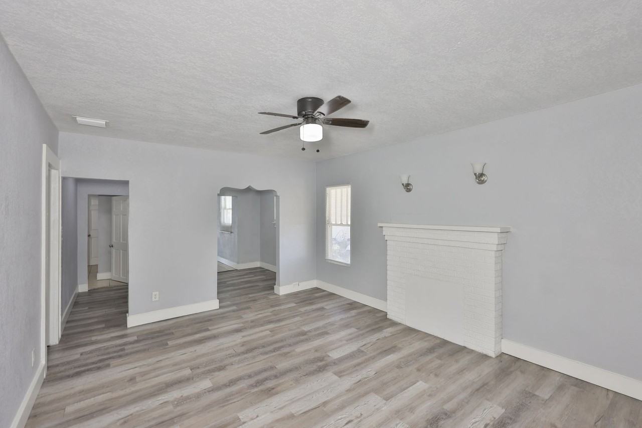 4736 5th Ave S - Photo 6 of 35