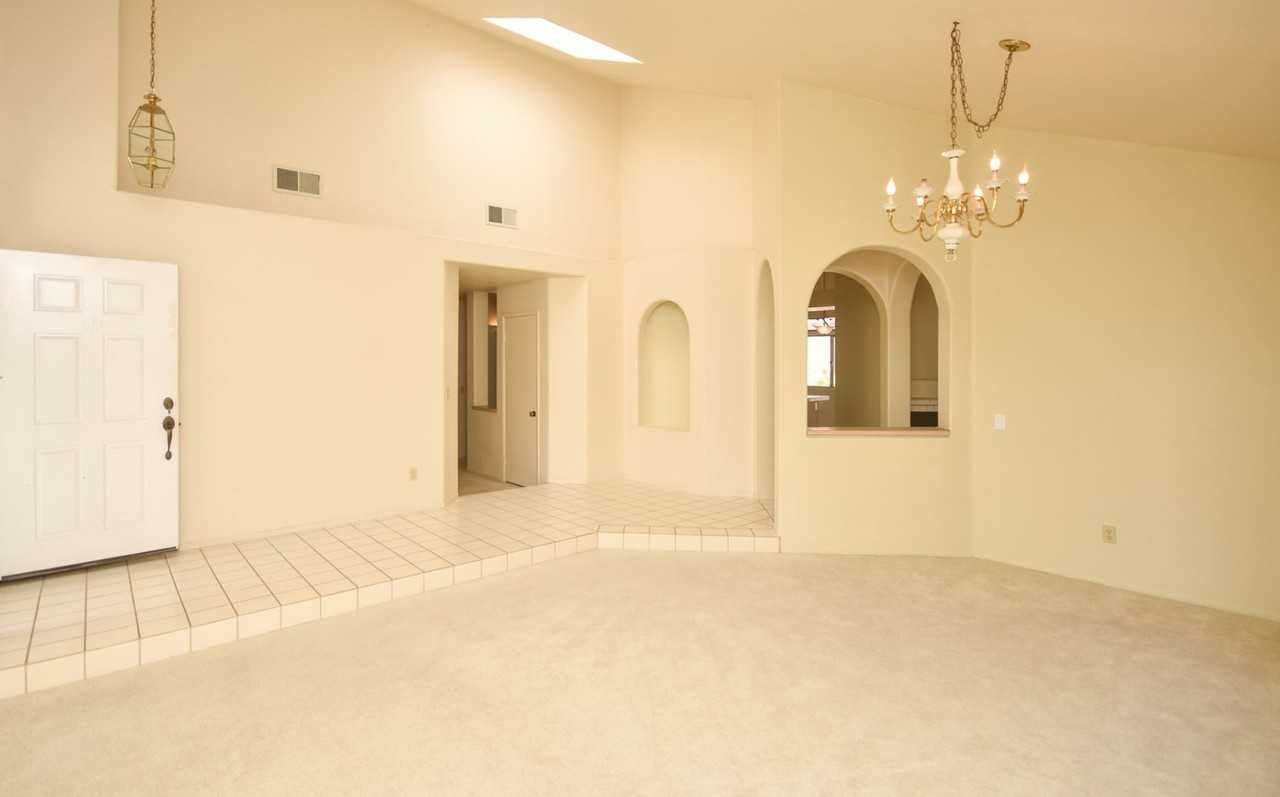 734 Lockwood Pl - Photo 2 of 21