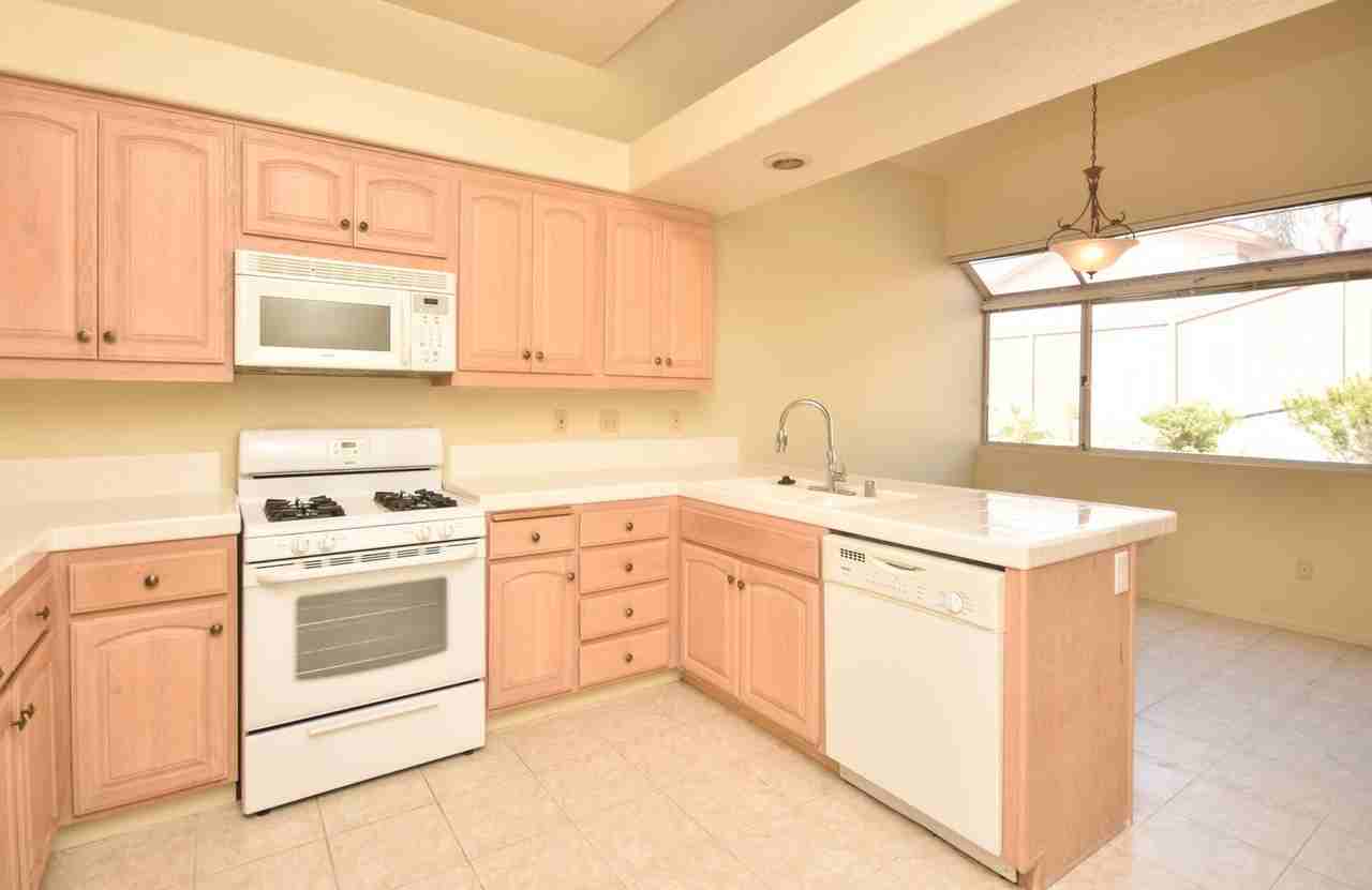 734 Lockwood Pl - Photo 6 of 21