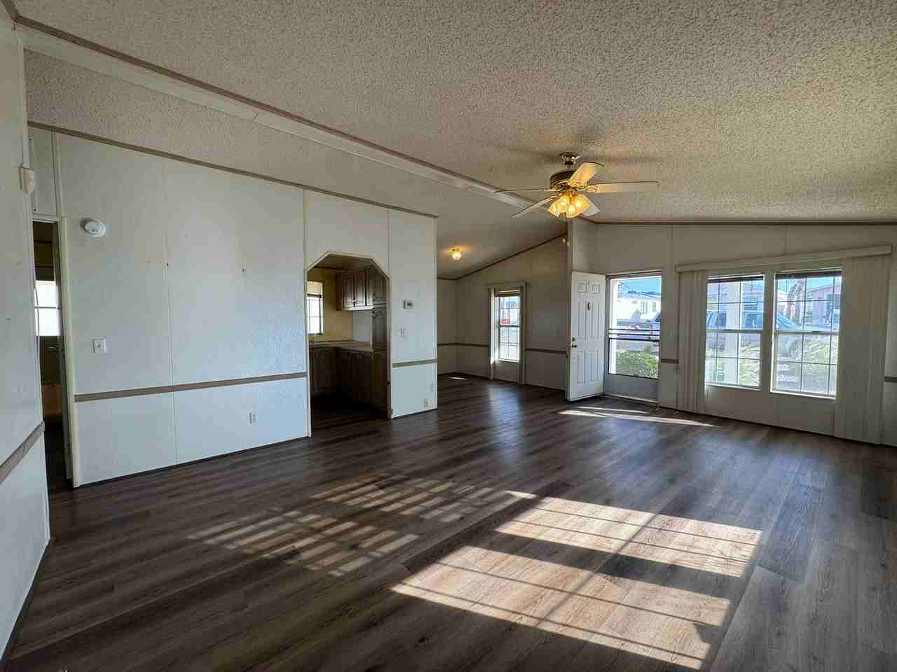 4419 S Susan Pl - Photo 4 of 24