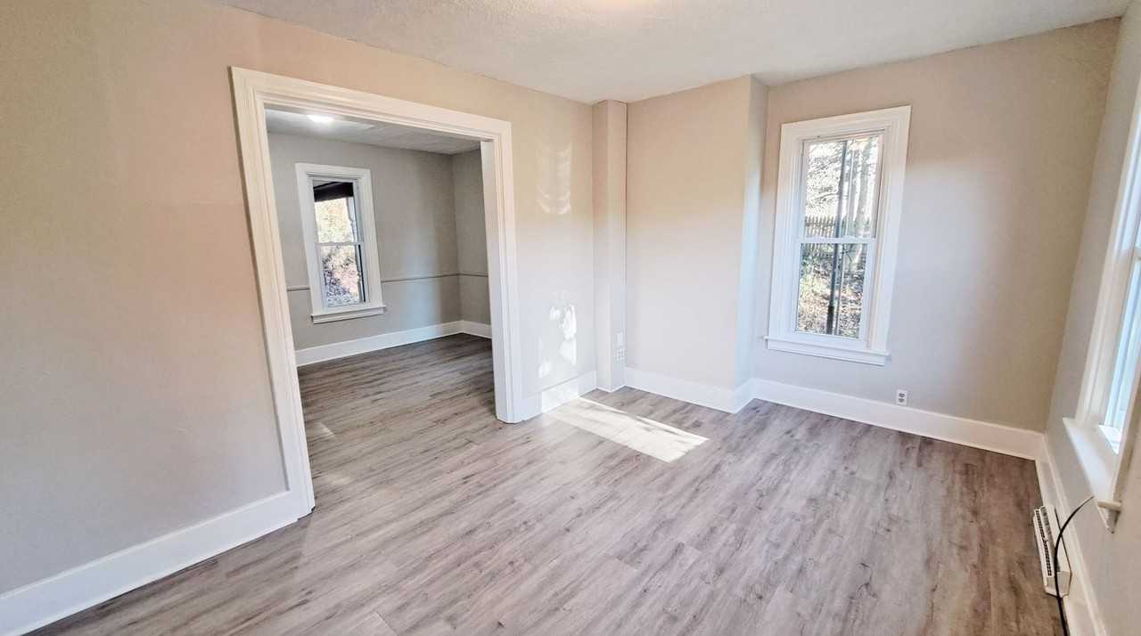 72 Argyle Ave - Photo 3 of 31