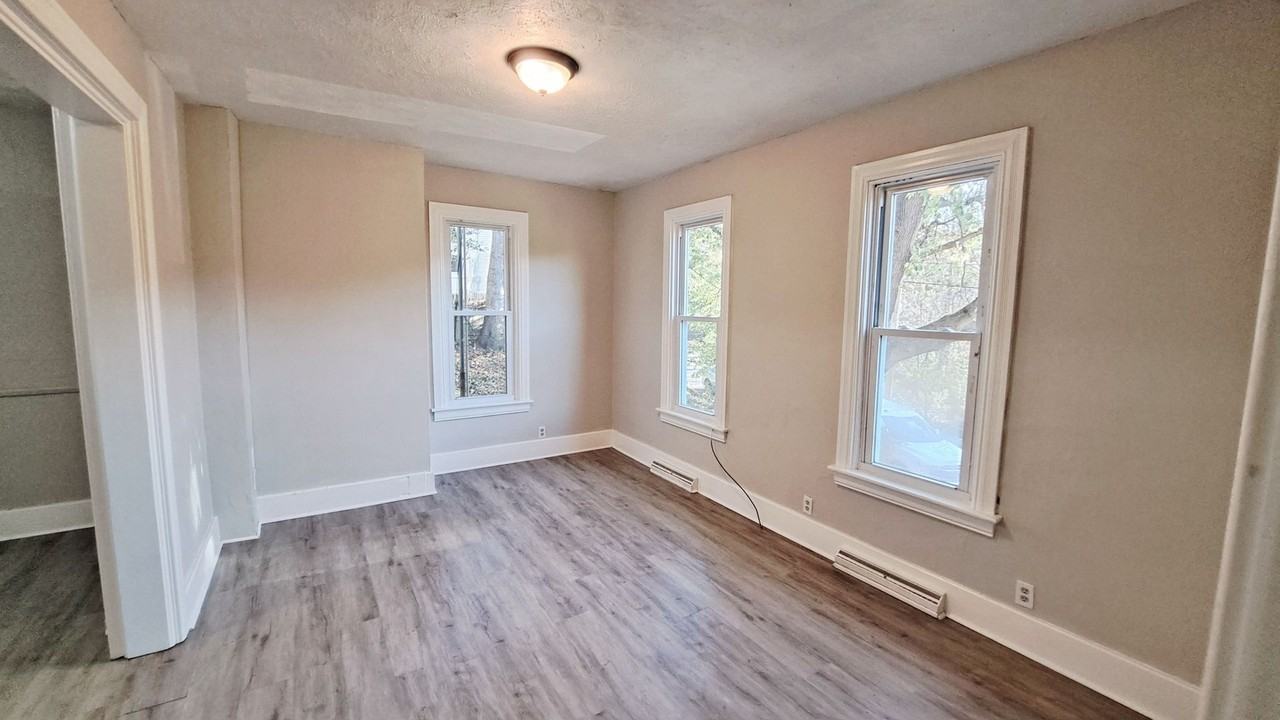 72 Argyle Ave - Photo 4 of 31