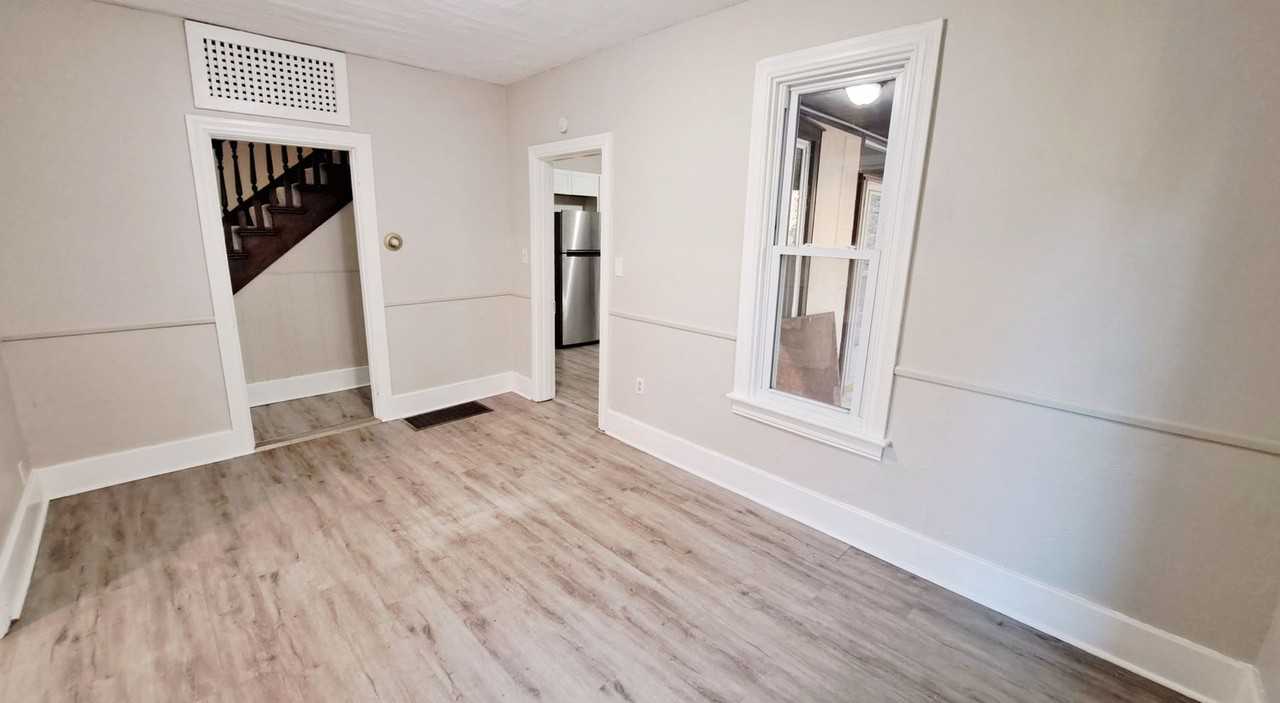 72 Argyle Ave - Photo 7 of 31