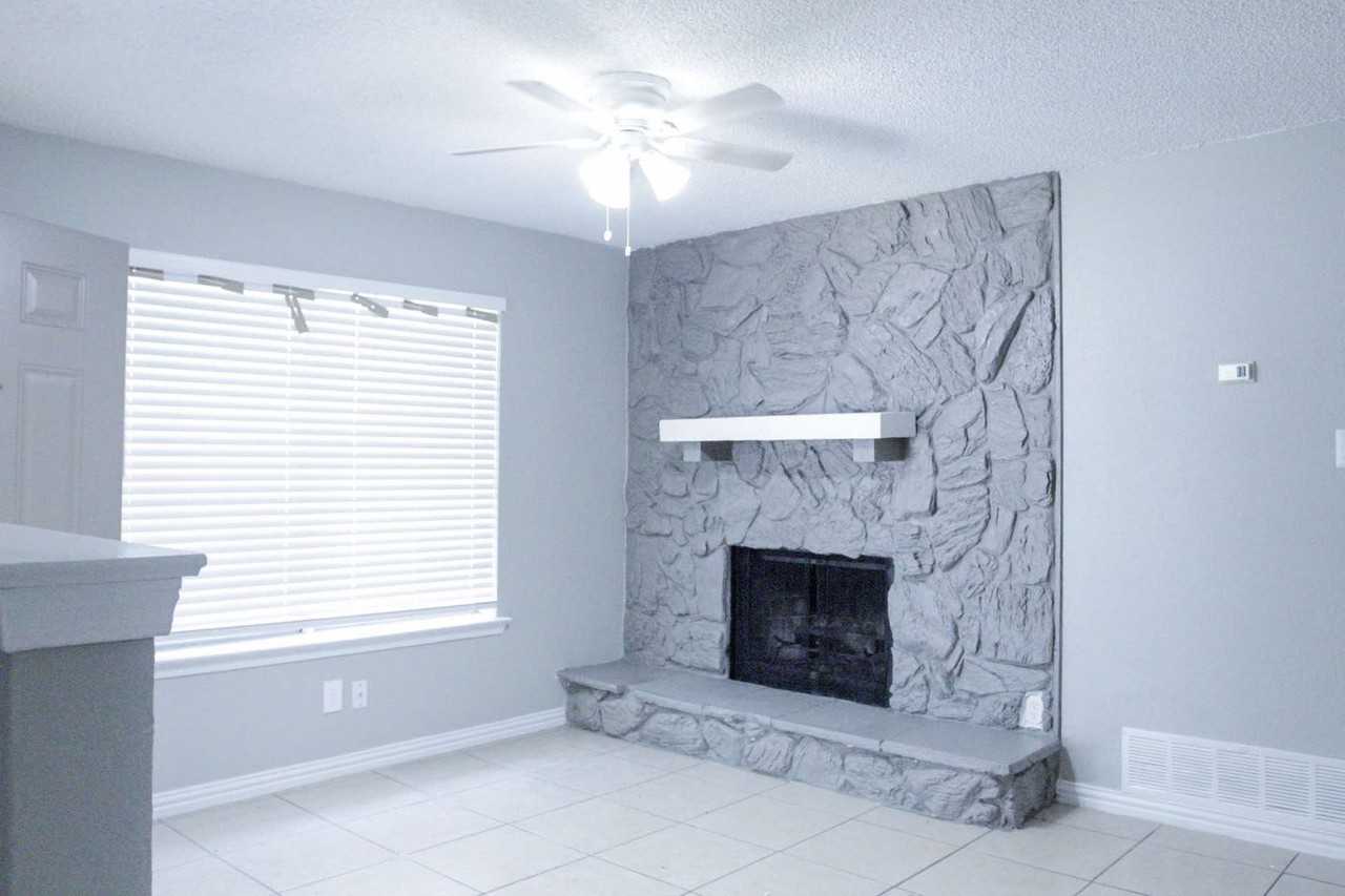 412 Hollandale Cir Apt A - Photo 4 of 6