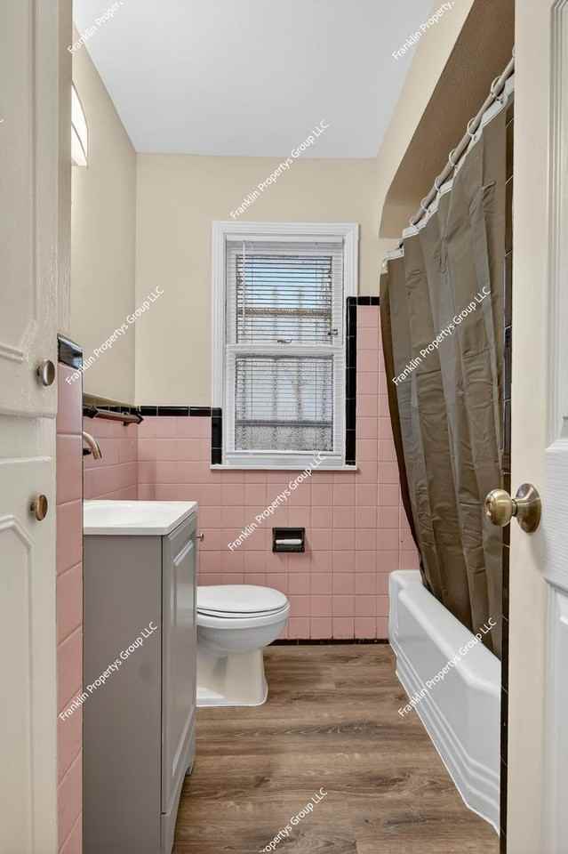 19810 Blackstone St - Photo 4 of 37