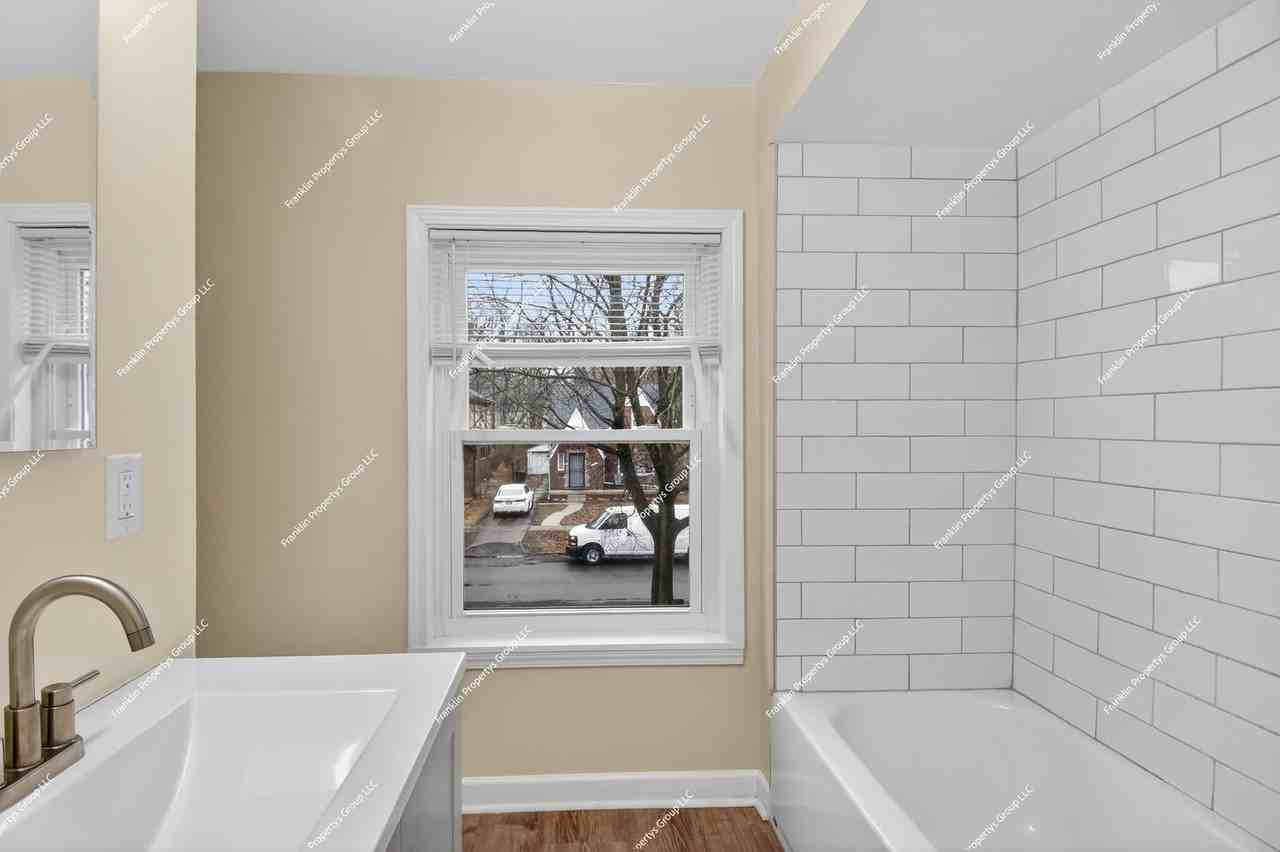 17624 Patton St - Photo 4 of 26