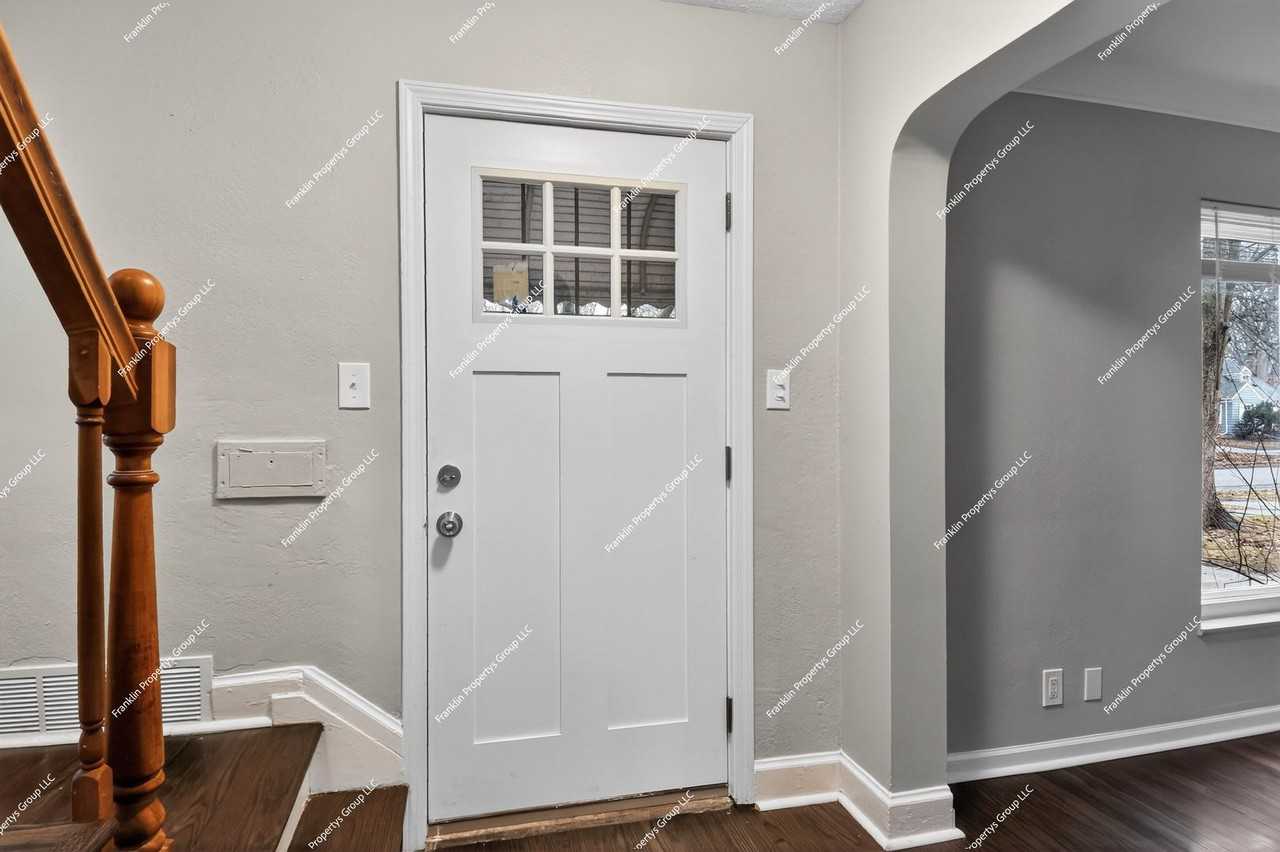 17624 Patton St - Photo 5 of 26