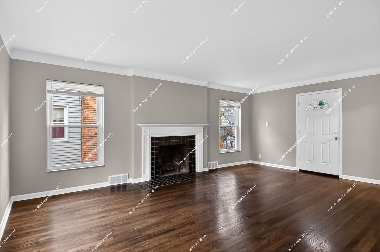 17624 Patton St - Photo 6 of 26