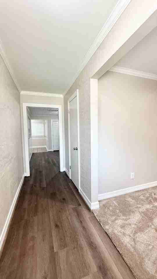 109 Houston St - Photo 3 of 33