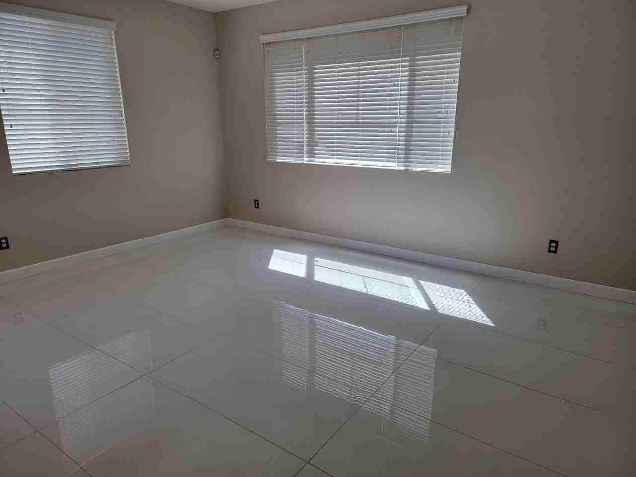 912 Pomelo Way - Photo 6 of 9