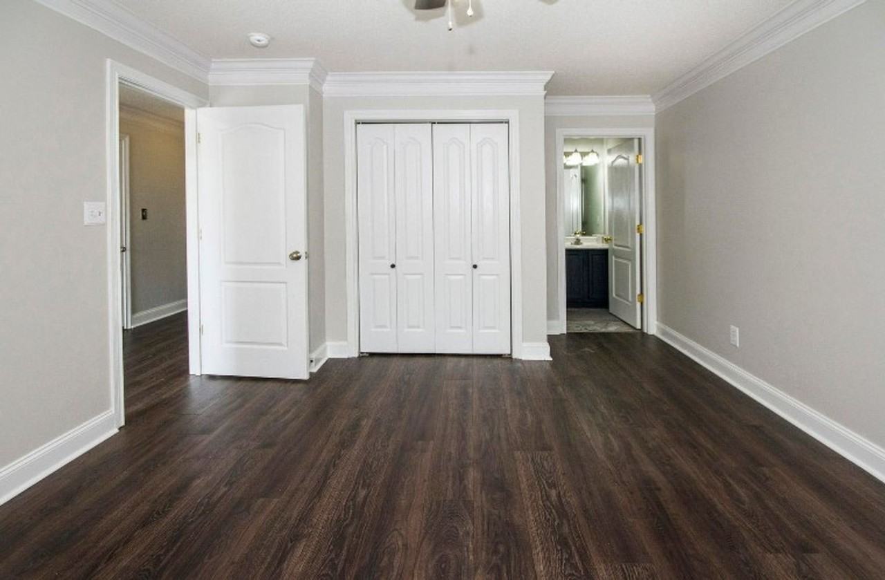 718 High Point Way - Photo 3 of 9