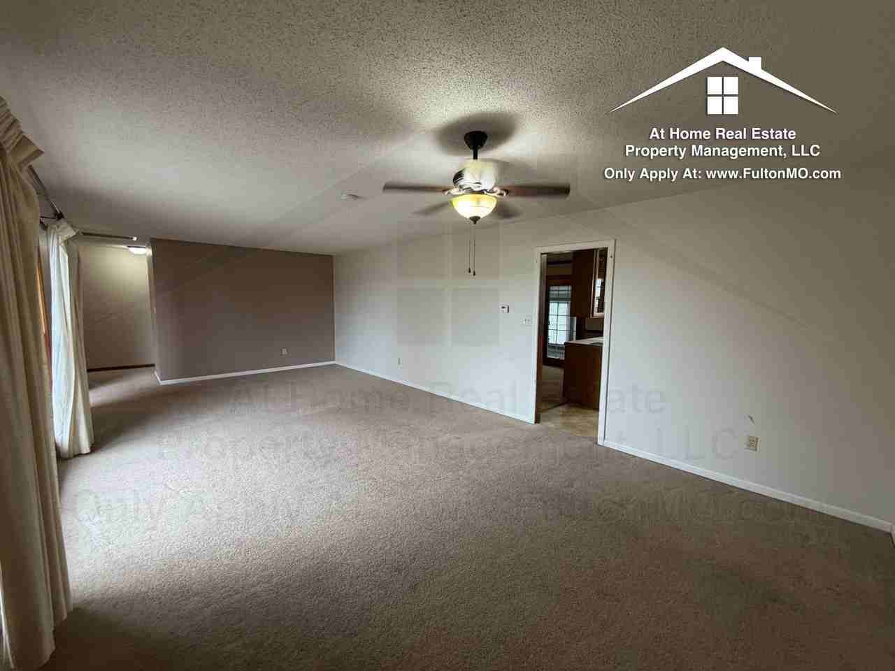 1803 N School Blvd - Photo 4 of 46