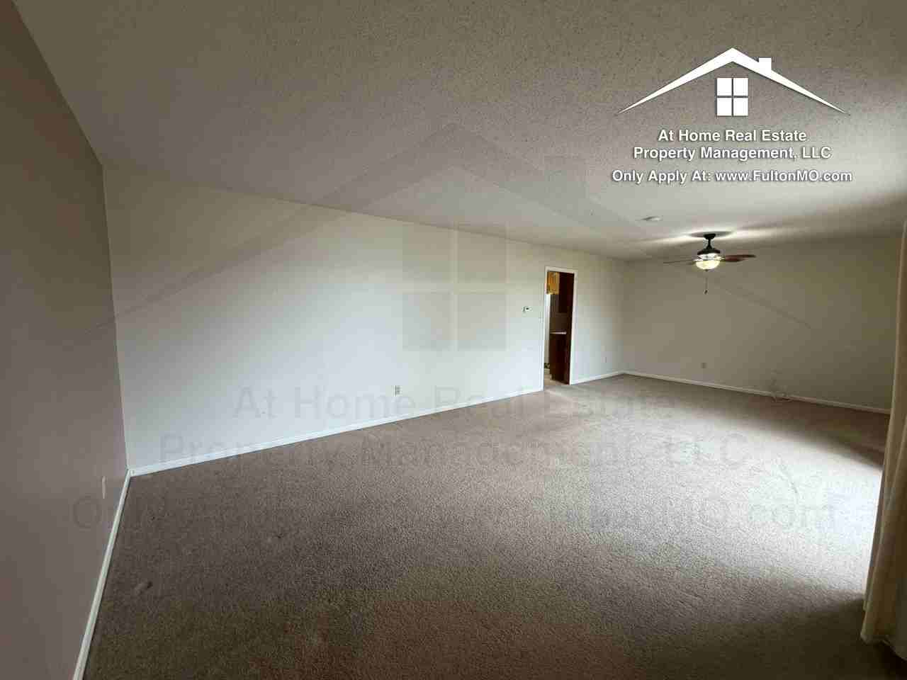 1803 N School Blvd - Photo 5 of 46