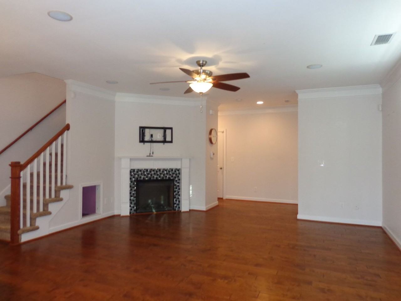 1209 Gunn Hall Dr - Photo 4 of 28