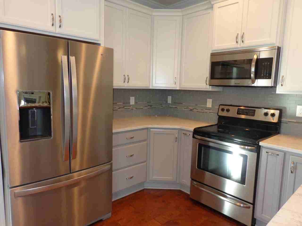 1209 Gunn Hall Dr - Photo 7 of 28