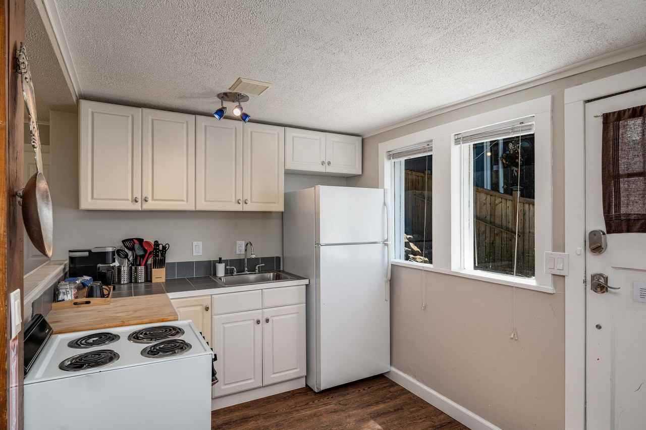 3719 59th Ave Sw - Photo 5 of 12