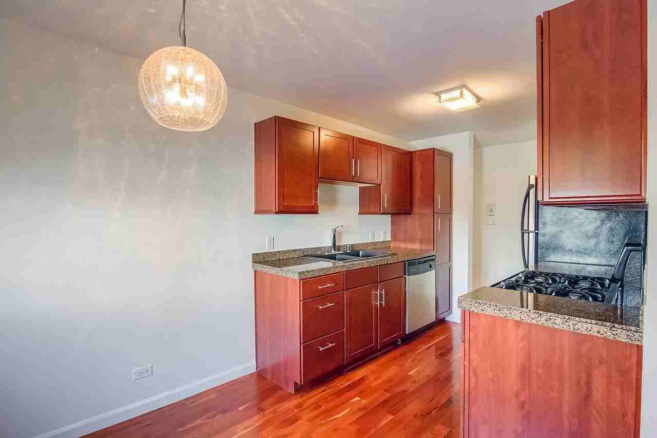 1332 N Williams St - Photo 6 of 21