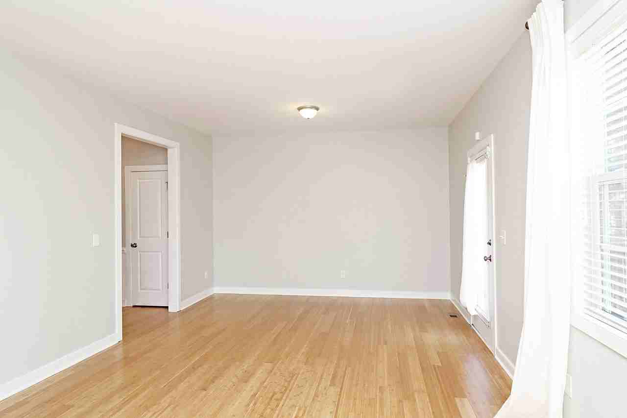 357 Westfield Rd - Photo 7 of 17