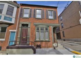 featured image of 325 N 8th St