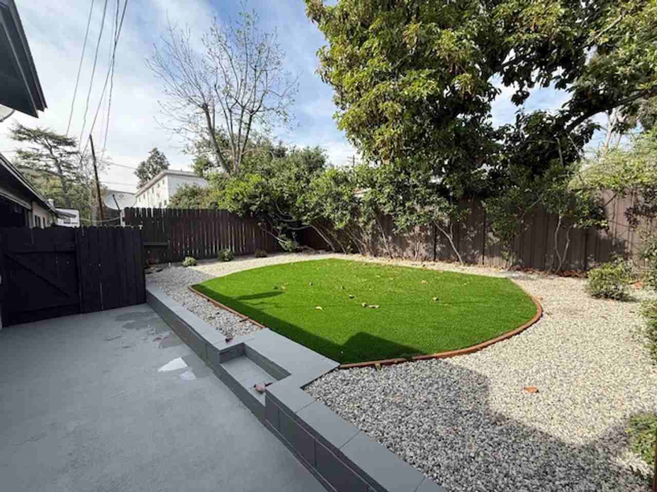 2830 Montrose Ave - Photo 2 of 13