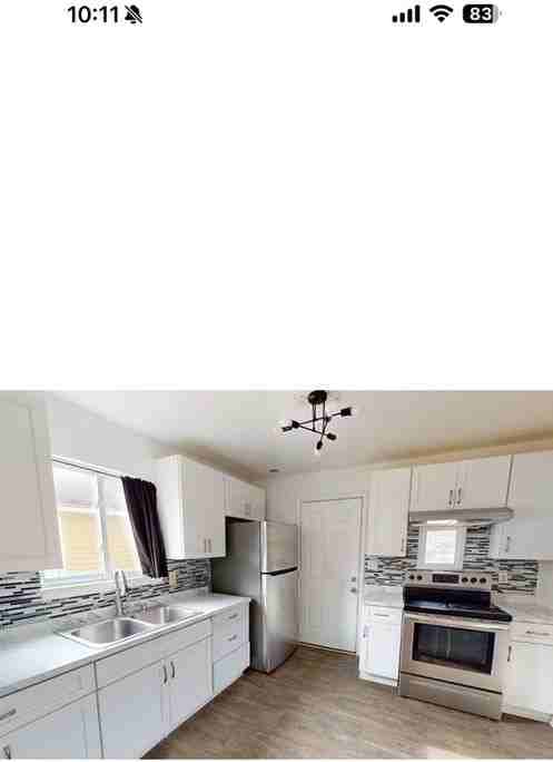 718 Langley Ave - Photo 4 of 27