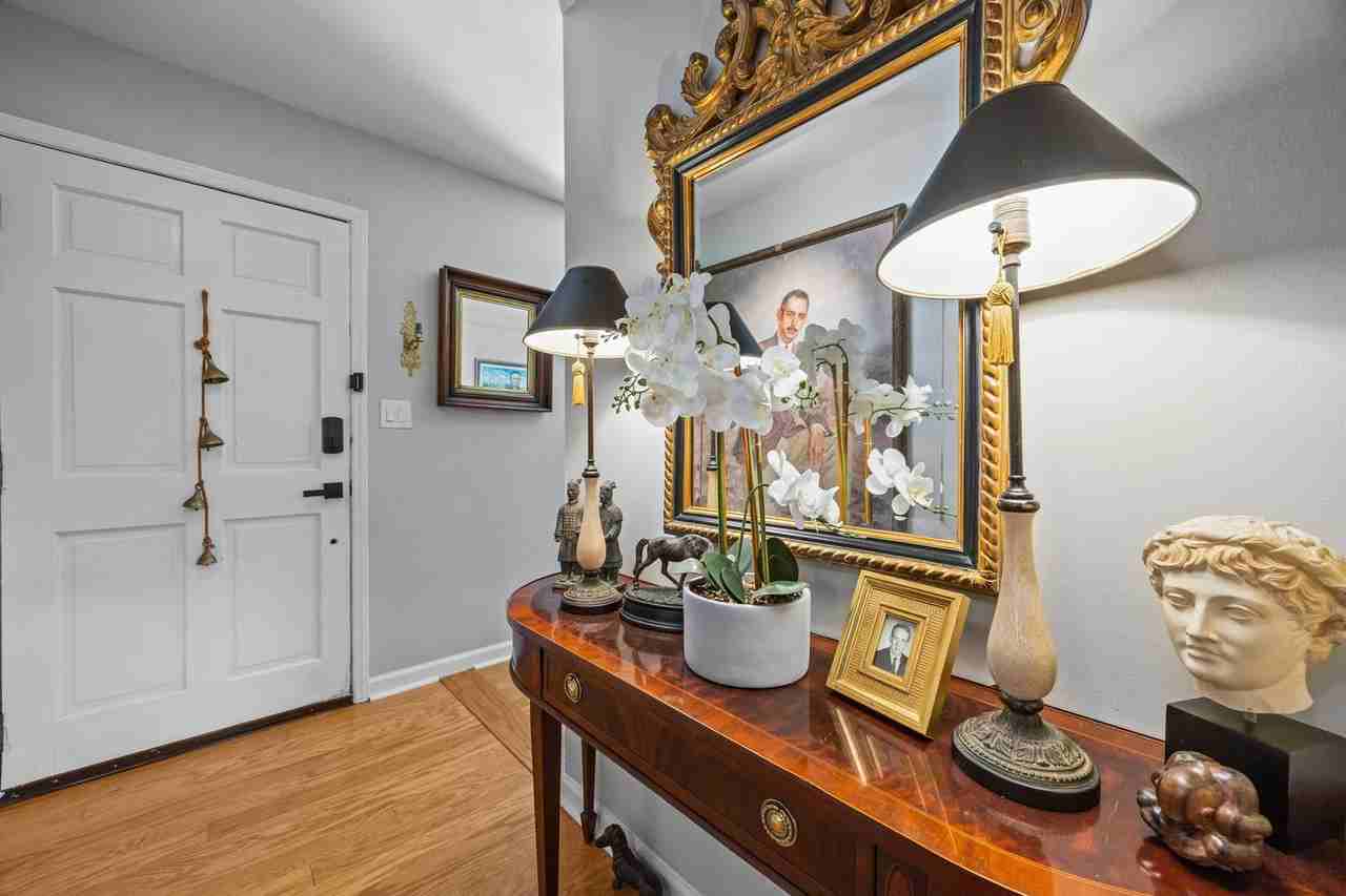 525 Merrie Rd - Photo 5 of 39