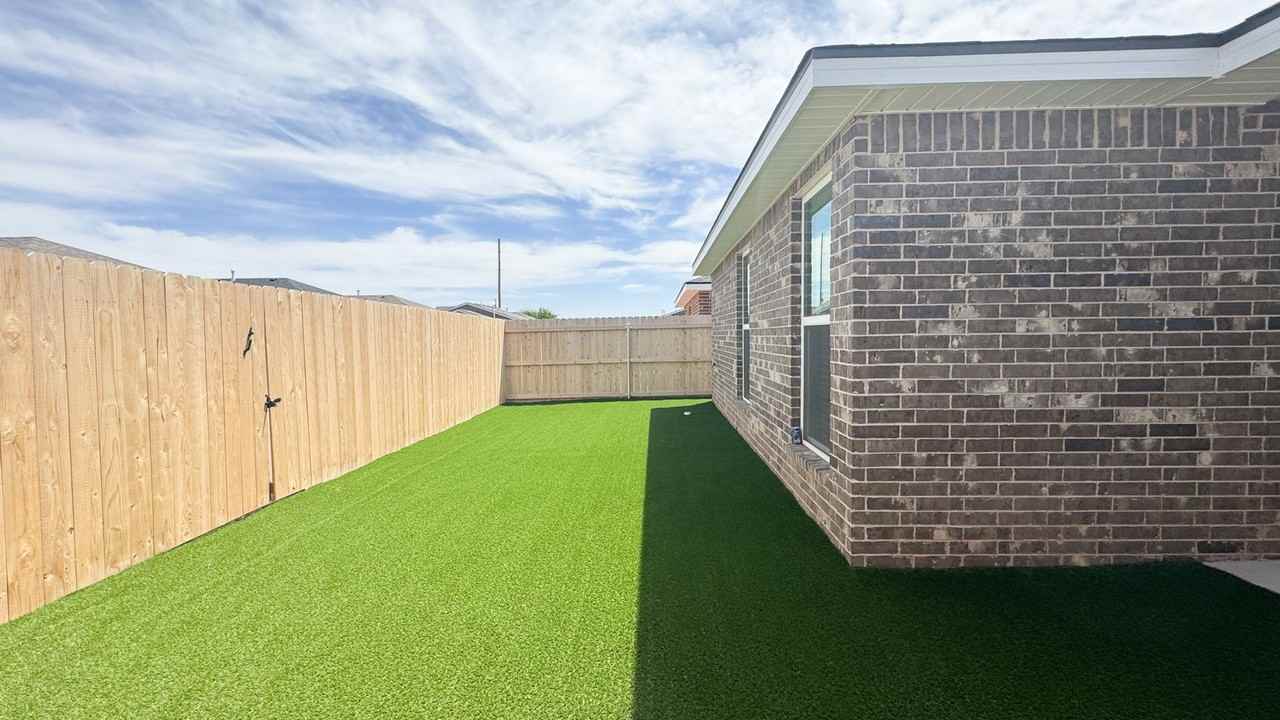 14501 Avenue R - Photo 4 of 4