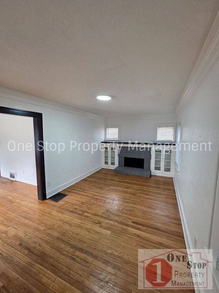 1813 E 85th St - Photo 3 of 29