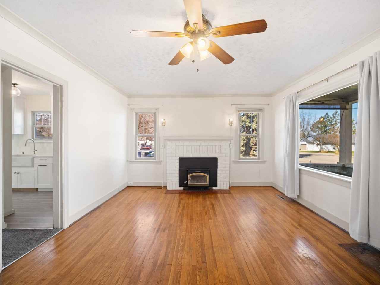 3404 E 29th Ave - Photo 3 of 50