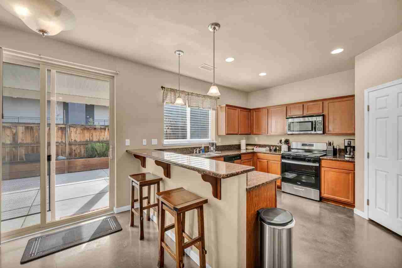 3680 Coastal St - Photo 7 of 50