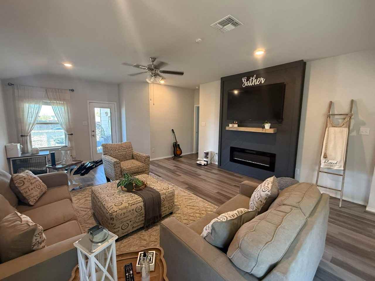 2518 Cortona St - Photo 2 of 15