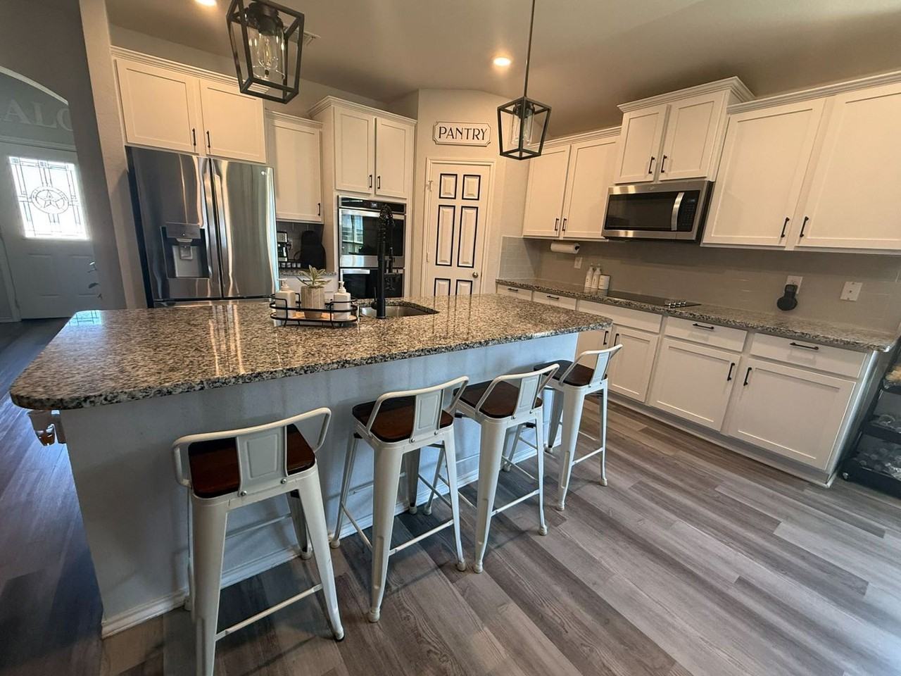 2518 Cortona St - Photo 3 of 15