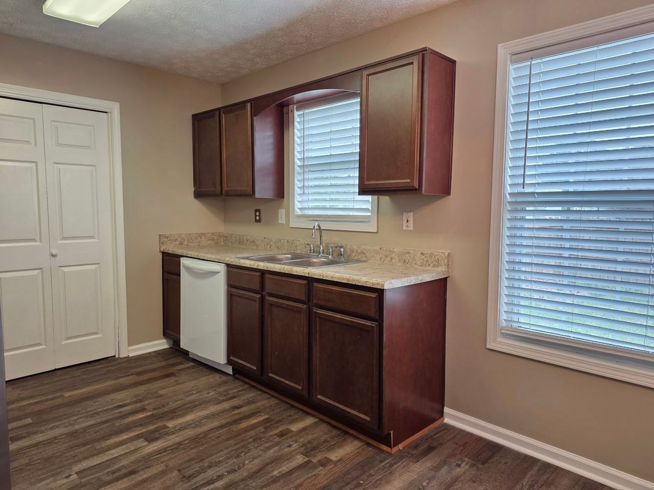 2882 Estuary Dr - Photo 6 of 12