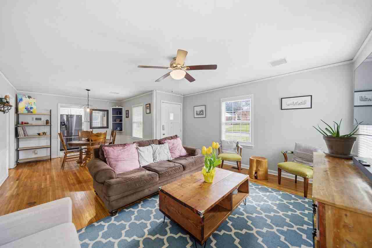 726 S Marion Ave - Photo 5 of 28