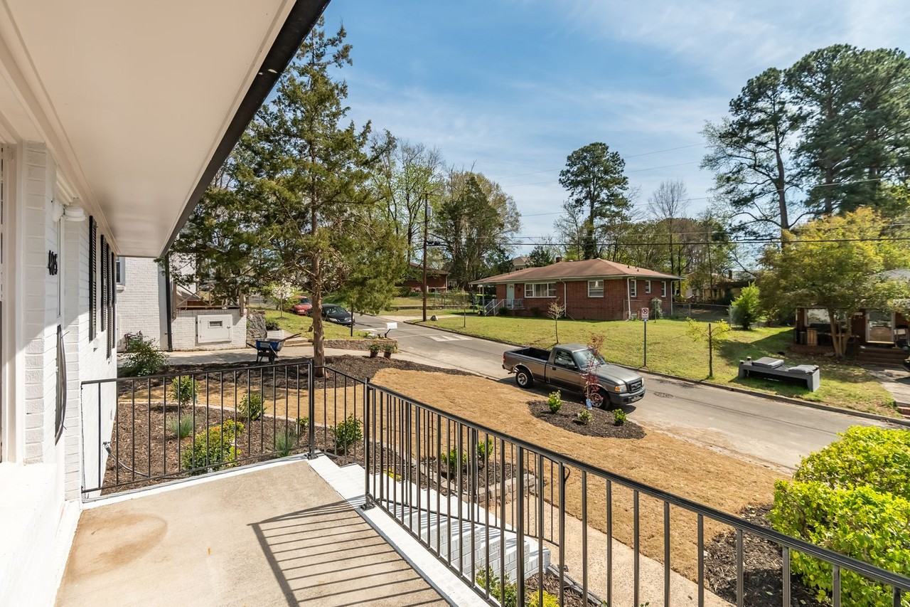 405 Moline St - Photo 3 of 18